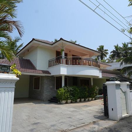 Pinky'S Villa Thiruvananthapuram Exterior photo